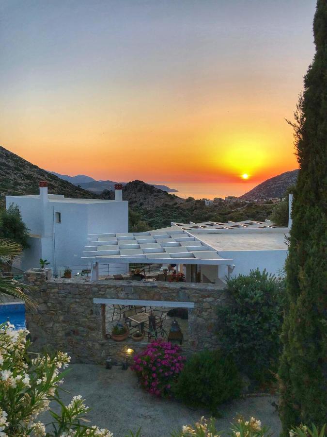 Mourtzanakis Residence - Traditional Eco Hotel In Achlada Akhládha Exterior foto