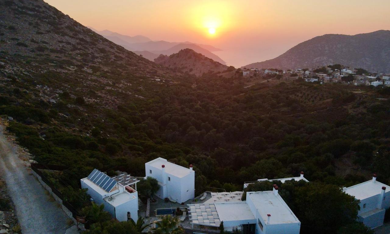 Mourtzanakis Residence - Traditional Eco Hotel In Achlada Akhládha Exterior foto